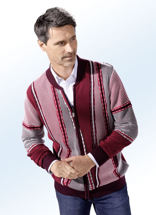 Pullover & Strickmode - Jacke mit durchgehendem Reißverschluss in 3 Farben, in Größe 046 bis 062, in Farbe BORDEAUX