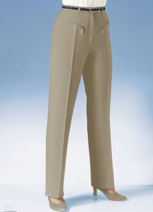 Hosen mit Knopf- und Reißverschluss - Hose mit paspelierten Reißverschluss-Taschen, in Größe 018 bis 088, in Farbe SAND Ansicht 1