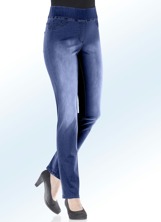 Damenmode - Figurformende Jeans, in Größe 017 bis 052, in Farbe JEANSBLAU Ansicht 1