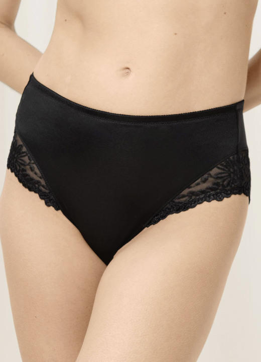 Slips - Triumph-Ladyform Soft Miederslip, in Größe 038 bis 048, in Farbe SCHWARZ Ansicht 1