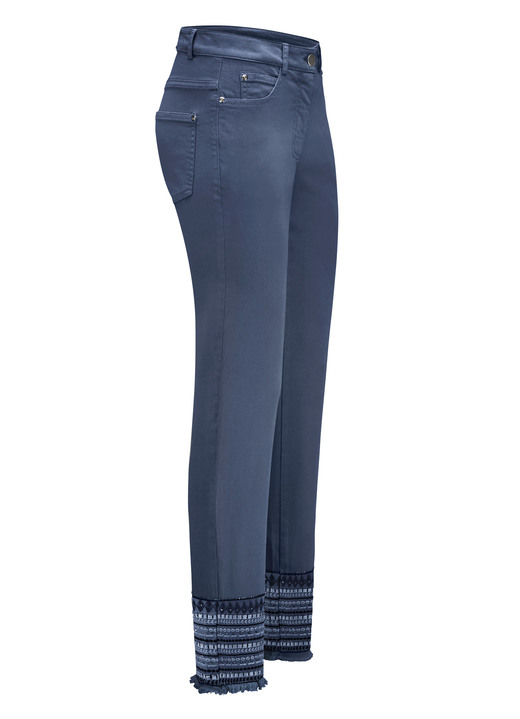 Hosen mit Knopf- und Reißverschluss - Hose mit aufwendiger Stickerei im Ethno-Stil, in Größe 017 bis 050, in Farbe BLAU Ansicht 1