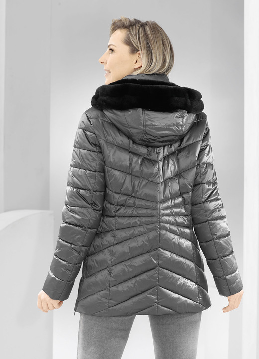Winterjacken - Jacke aus recycelten Fasern, in Größe 034 bis 052, in Farbe TITAN Ansicht 1