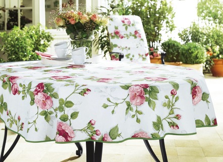 Tischdecken für den Garten: dekorativ & praktisch zugleich
